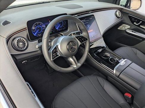 New 2026 Mercedes-Benz EQE 320+ SUV image 3