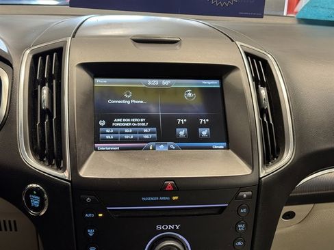 Used 2015 Ford Edge Titanium w/ Technology Package image 22