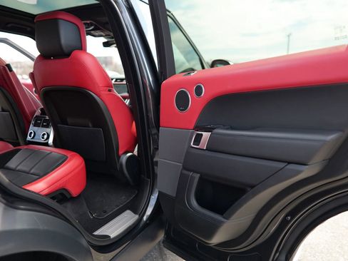 Used 2019 Land Rover Range Rover Sport HST image 34
