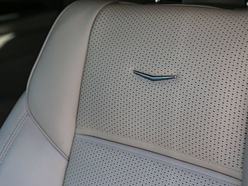 Used 2024 Cadillac Escalade Premium Luxury Platinum w/ LPO, Floor Liner Package AWD/4WD image 24