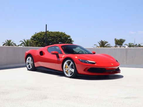 Used 2025 Ferrari 296 GTS RWD image 8