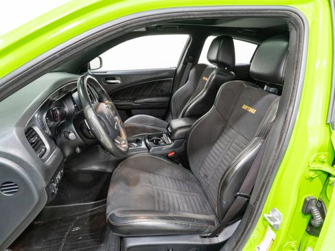 Used 2017 Dodge Charger R/T RWD image 16