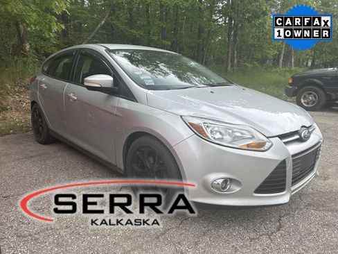 Used 2014 Ford Focus SE w/ Equipment Group 201A FWD image 1