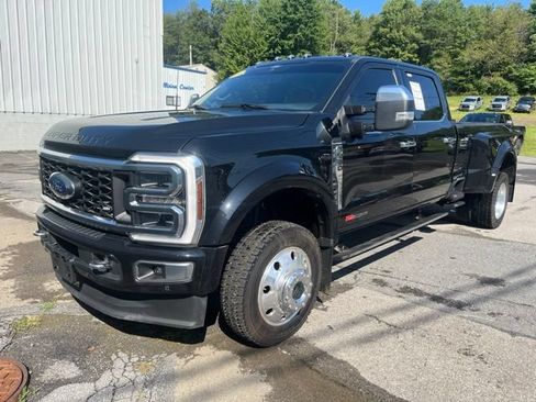 Used 2024 Ford F450 Platinum w/ FX4 Off-Road Package AWD/4WD image 10