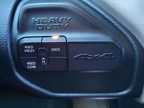 Used 2020 RAM 2500 Laramie w/ Chrome Appearance Group AWD/4WD image 29