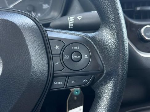 Used 2025 Toyota Corolla LE FWD image 24