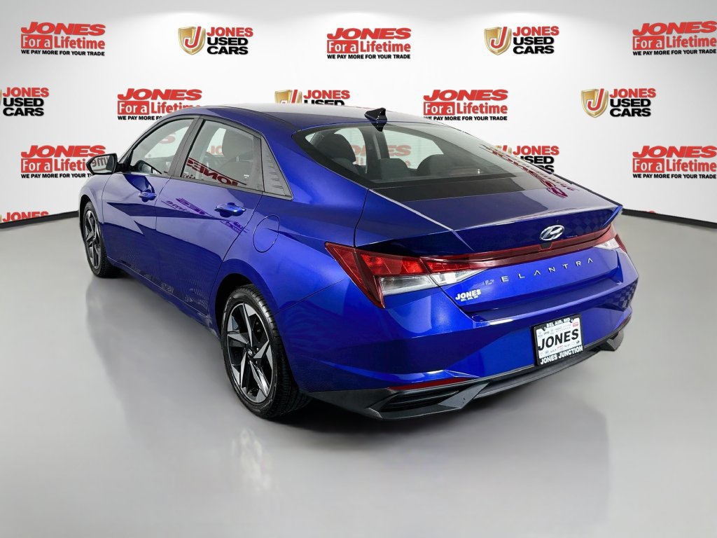 Certified 2023 Hyundai Elantra SEL w/ Convenience Package FWD image 2