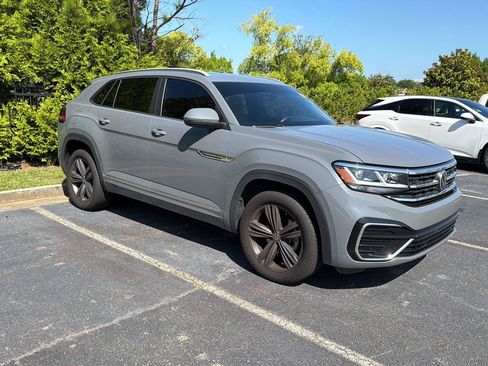 Used 2021 Volkswagen Atlas Cross Sport SE FWD image 6