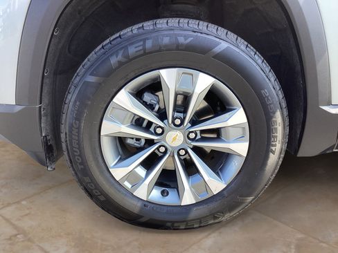 Used 2025 Chevrolet Equinox LT w/ Convenience Package II FWD image 30
