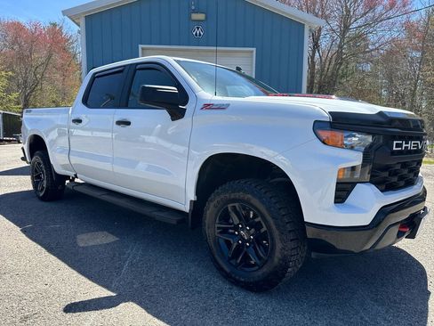 Used 2023 Chevrolet Silverado 1500 Custom Trail Boss AWD/4WD image 11