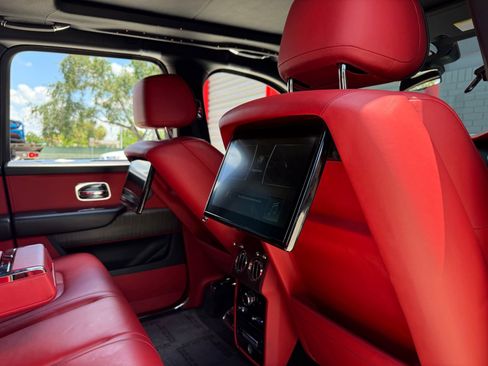 Used 2019 Rolls-Royce Cullinan AWD/4WD image 42