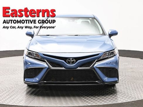 Used 2024 Toyota Camry SE FWD image 2