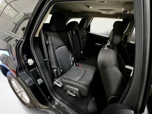 Used 2015 Dodge Journey SXT w/ Flexible Seating Group image 22