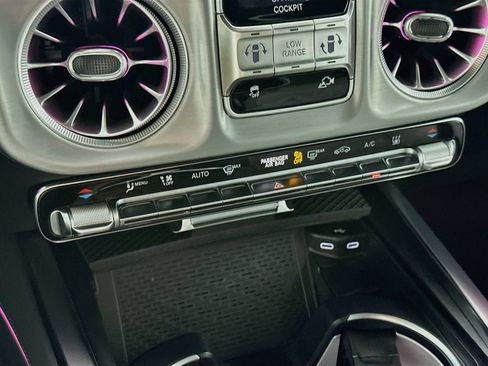 Used 2025 Mercedes-Benz G 580 w/ EQ Technology image 17