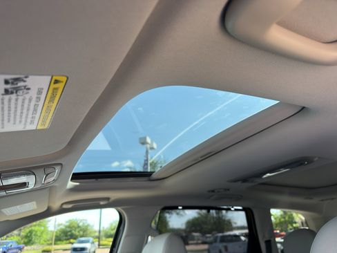 Used 2025 Kia Telluride SX FWD image 13