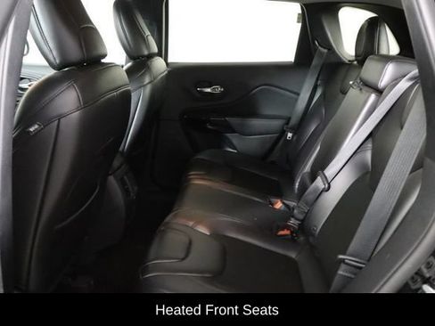Used 2019 Jeep Cherokee Latitude Plus AWD/4WD image 28