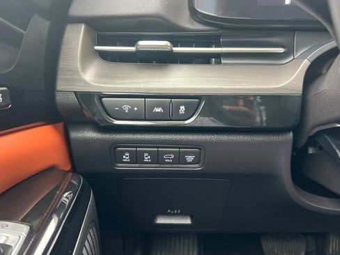 Used 2024 Kia Carnival SX FWD image 31