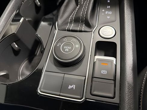 Used 2022 Volkswagen Atlas SE AWD/4WD image 23