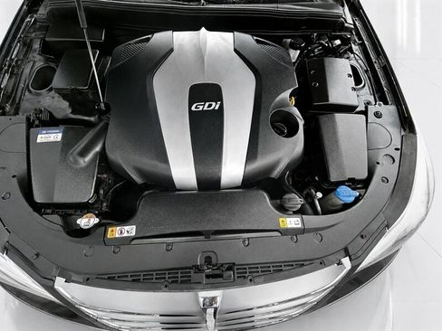 Used 2013 Hyundai Genesis 3.8 RWD image 17