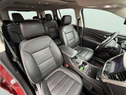 Used 2021 GMC Acadia Denali w/ Denali Technology Package AWD/4WD image 18
