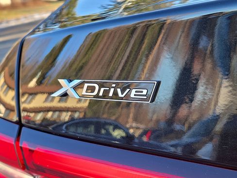 Used 2024 BMW 540i xDrive w/ Premium Package image 32