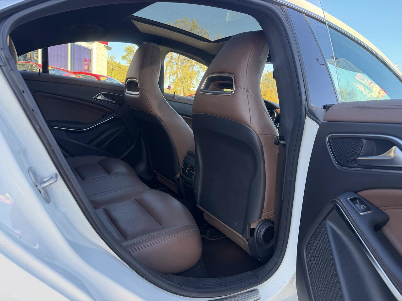 Used 2015 Mercedes-Benz CLA 250 4MATIC image 16