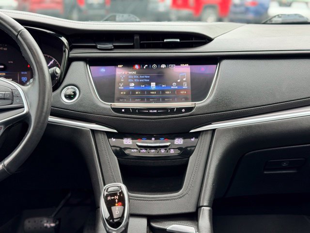 Used 2017 Cadillac XT5 Luxury w/ Driver Awareness Package AWD/4WD image 23