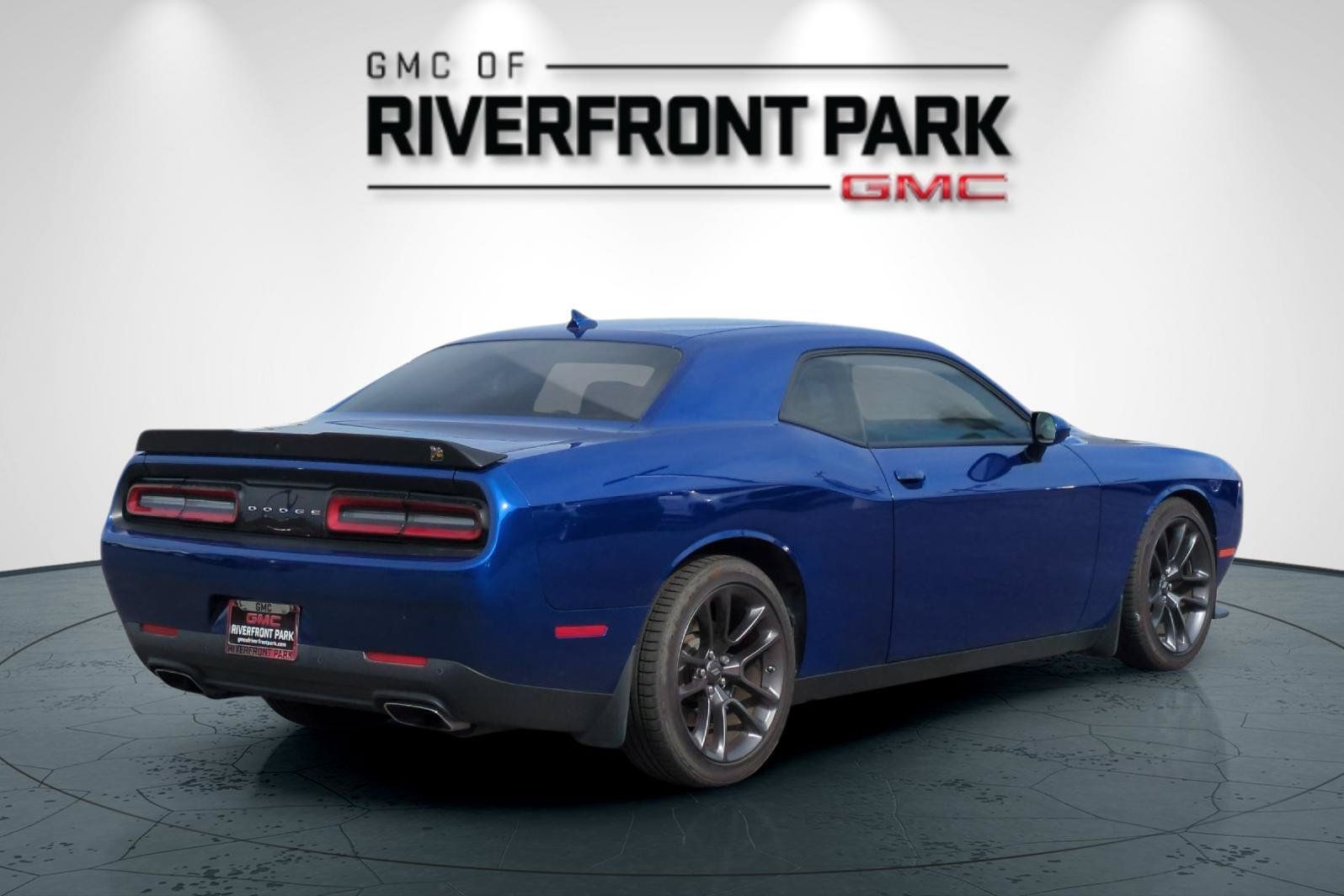 Used 2022 Dodge Challenger R/T Scat Pack RWD image 3