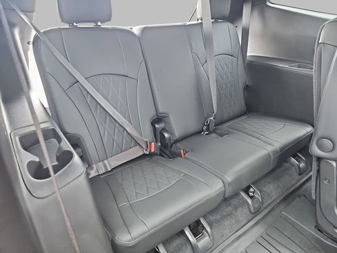 Certified 2023 Buick Enclave Avenir w/ Avenir Technology Package image 15