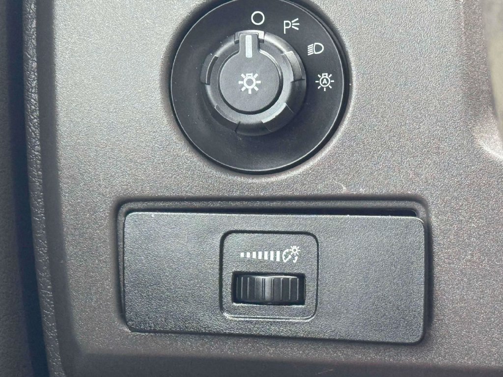 Used 2010 Ford F150 XLT AWD/4WD image 15