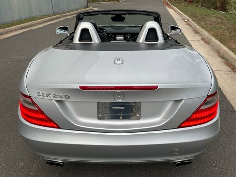 Used 2013 Mercedes-Benz SLK 250 image 13