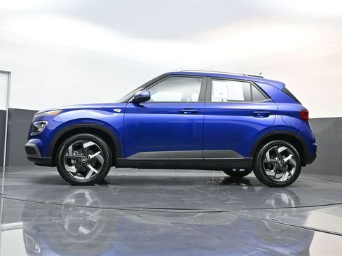 Certified 2025 Hyundai Venue SEL image 28