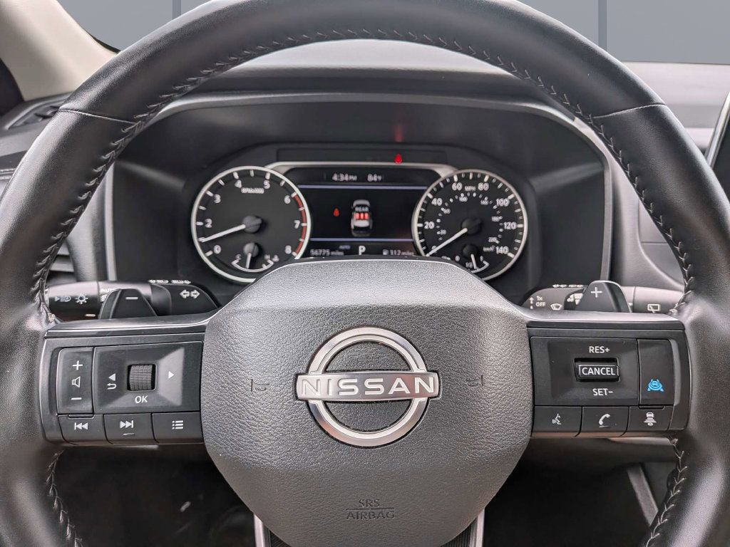 Used 2025 Nissan Rogue SV AWD/4WD image 39