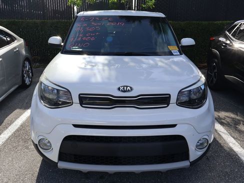 Used 2019 Kia Soul + FWD image 5