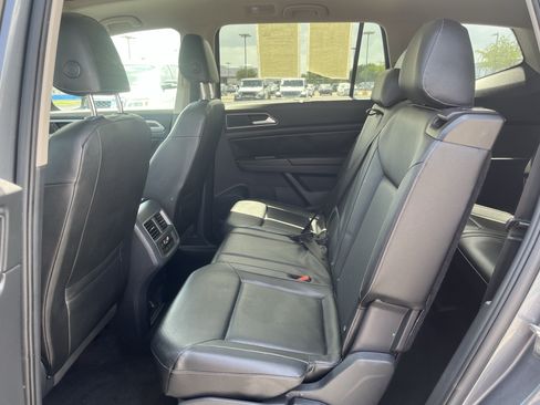 Used 2019 Volkswagen Atlas SE w/ Panoramic Sunroof Package FWD image 32