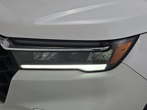 Certified 2025 Honda Pilot EX-L image 28