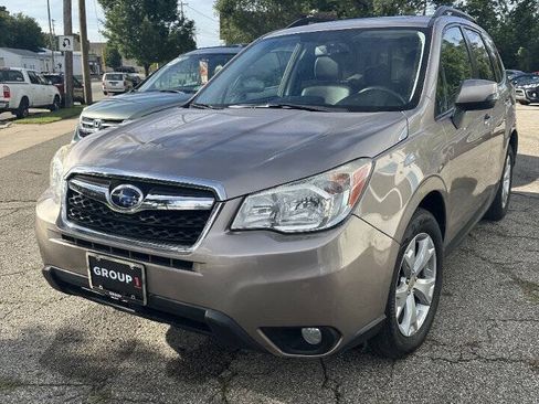 Used 2014 Subaru Forester 2.5i Touring AWD/4WD image 2