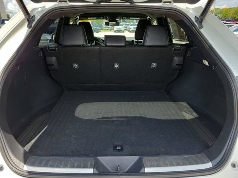 Used 2021 Toyota Venza XLE AWD/4WD image 8