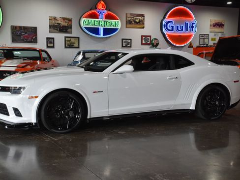 Used 2014 Chevrolet Camaro Z/28 RWD image 1