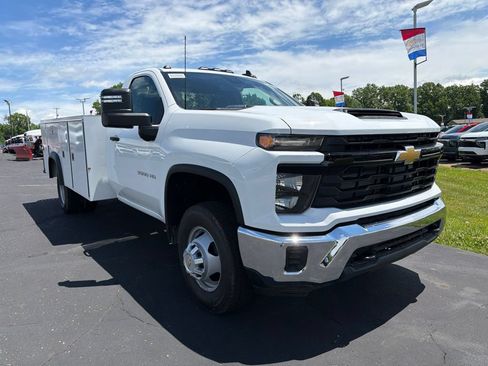 New 2026 Chevrolet Silverado 3500 W/T w/ WT Convenience Package AWD/4WD image 2