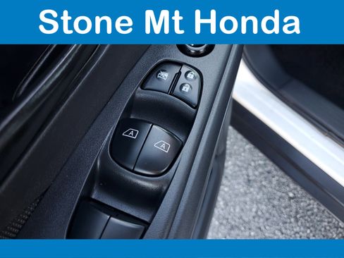 Used 2022 Nissan Kicks S image 20