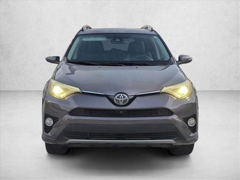 Used 2017 Toyota RAV4 Platinum FWD image 2