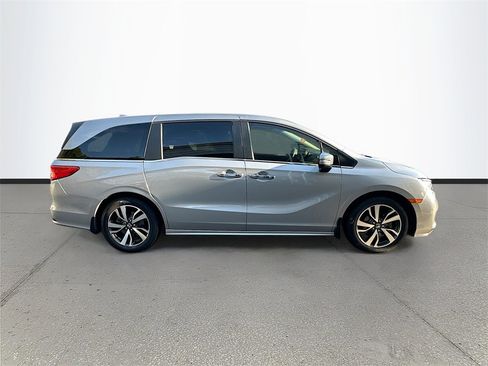 Used 2024 Honda Odyssey Touring image 8