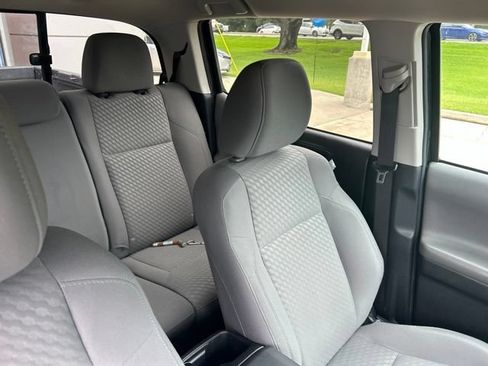Used 2023 Toyota Tacoma SR AWD/4WD image 15