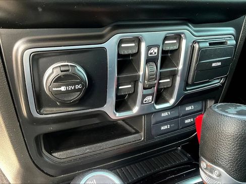 Used 2021 Jeep Wrangler Unlimited Sport AWD/4WD image 26