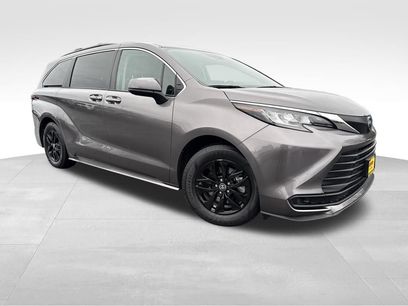 Used 2022 Toyota Sienna LE