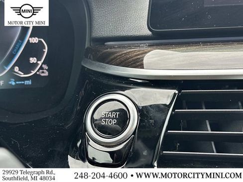 Used 2020 BMW 530e xDrive AWD/4WD image 31