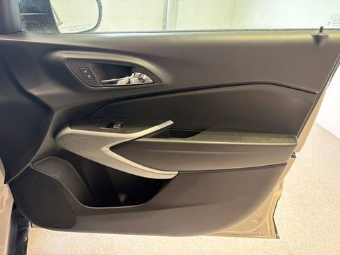New 2026 Chevrolet Trax RS FWD image 9