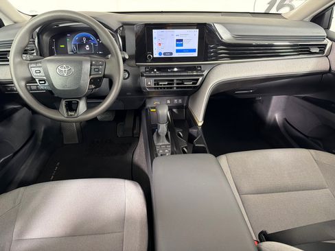 Used 2026 Toyota Camry LE FWD image 22