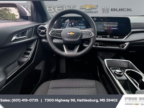 New 2026 Chevrolet Equinox LT w/ Safety and Technology Package FWD image 5